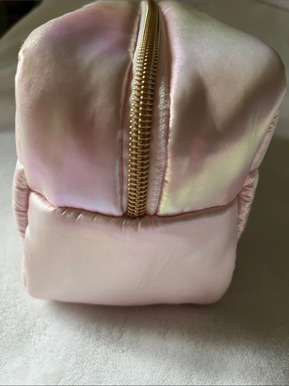 The Crème Shop x ONCH Hollywood Wanderlust Travel Case Iridescent Pink Puffer
